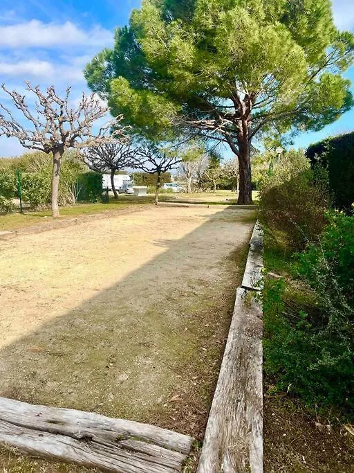 T2 Proche De La Plage Avec Stationnement Mandelieu Appartement