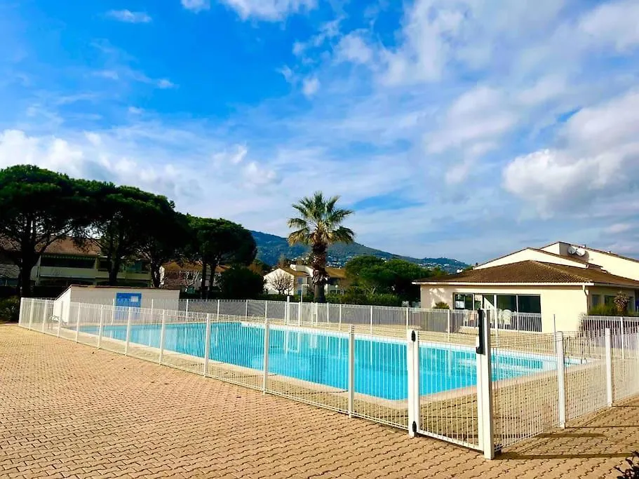 T2 Proche De La Plage Avec Stationnement Mandelieu-la-Napoule France